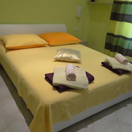 Rooms Stella Сплит Екстериор снимка